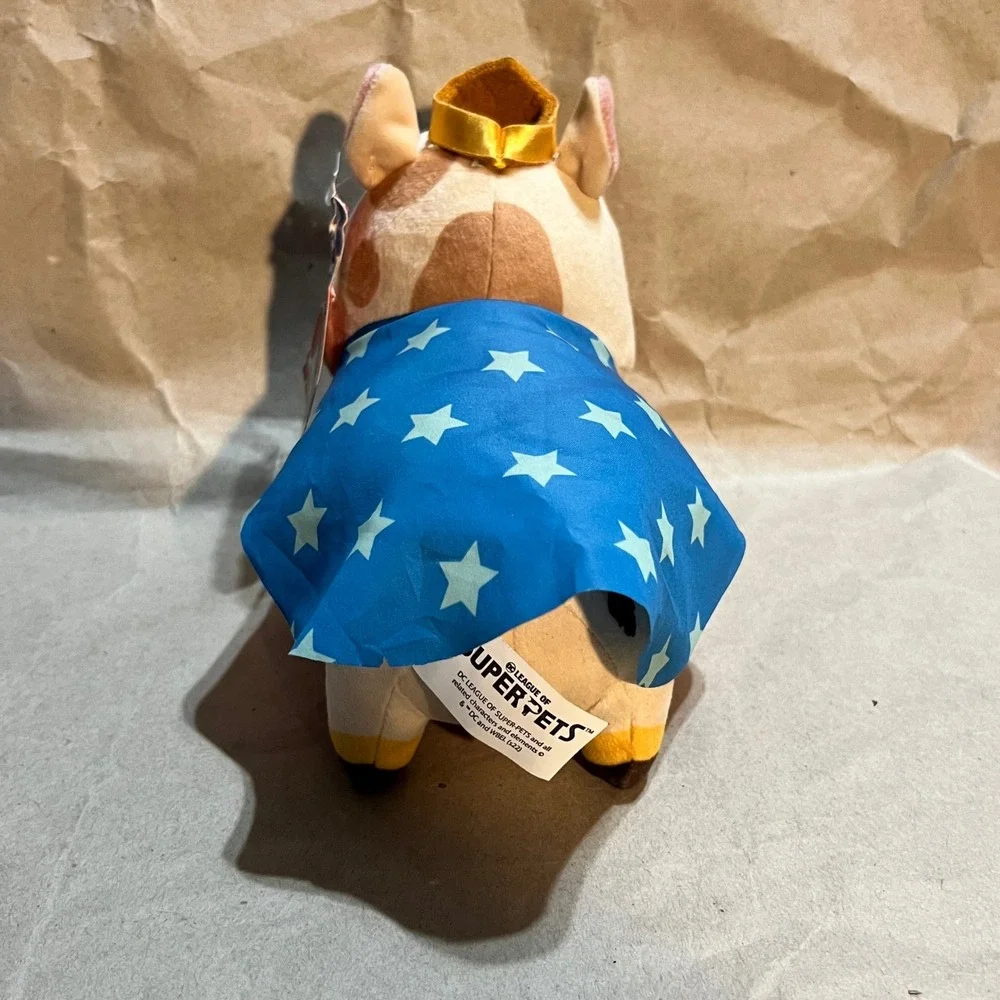 DC League of Super-Pets PB the Pig Plush Wonder Woman Costume Tan‎ Blue New